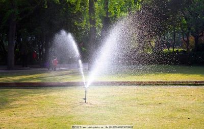 城市心臟的靈動(dòng)樂章 公園噴泉的視覺盛宴