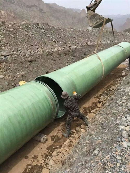 玻璃鋼夾砂管道生產工廠化工通風管道玻璃鋼工藝夾沙管道